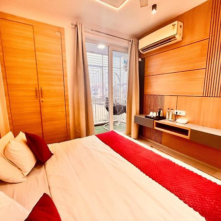 Pearl Grand Boutique Cottage In Omaxe Anandam Vrindavan - #Premium Ac Rooms With Balcony #Big Parking #Lift #Garden #Peaceful Area #Near Prem Mandir #Property Of The Year #Most Awarded Ngoại thất bức ảnh