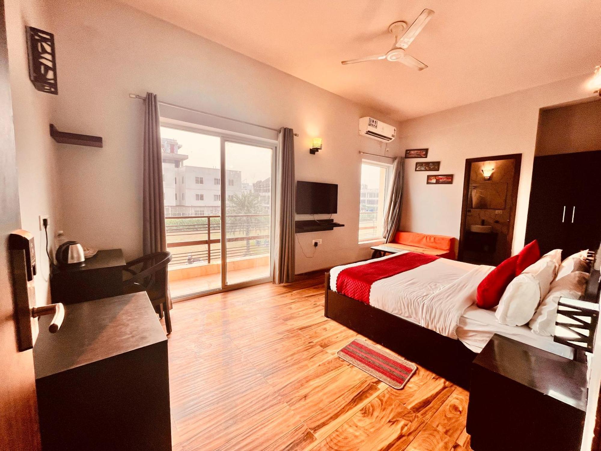 Pearl Grand Boutique Cottage In Omaxe Anandam Vrindavan - #Premium Ac Rooms With Balcony #Big Parking #Lift #Garden #Peaceful Area #Near Prem Mandir #Property Of The Year #Most Awarded Ngoại thất bức ảnh