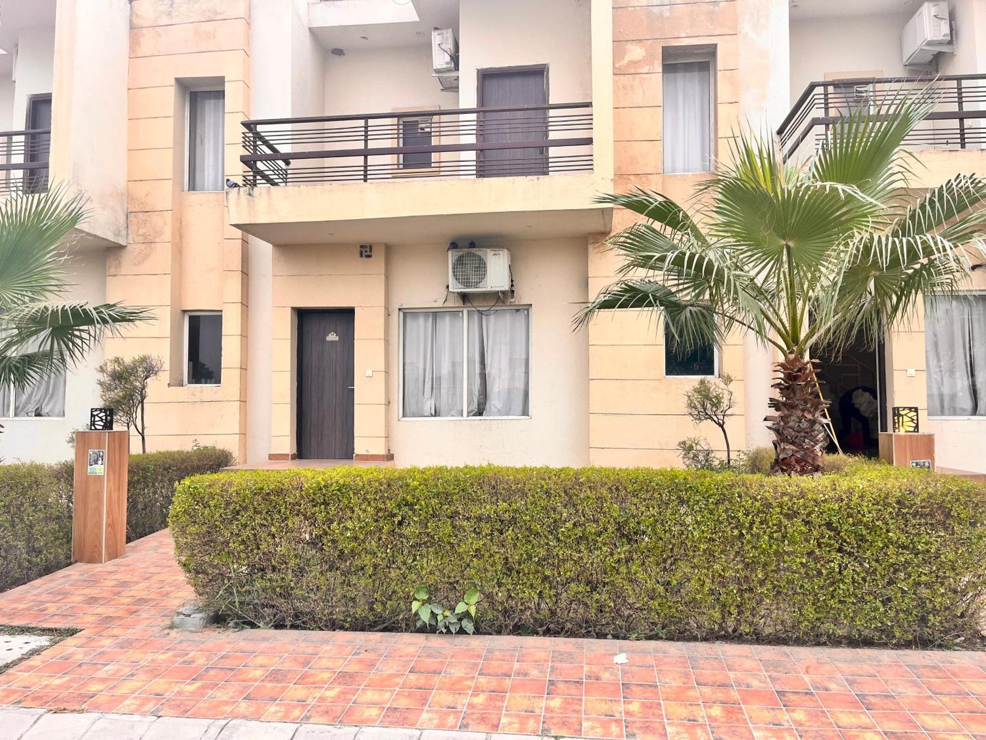 Pearl Grand Boutique Cottage In Omaxe Anandam Vrindavan - #Premium Ac Rooms With Balcony #Big Parking #Lift #Garden #Peaceful Area #Near Prem Mandir #Property Of The Year #Most Awarded Ngoại thất bức ảnh