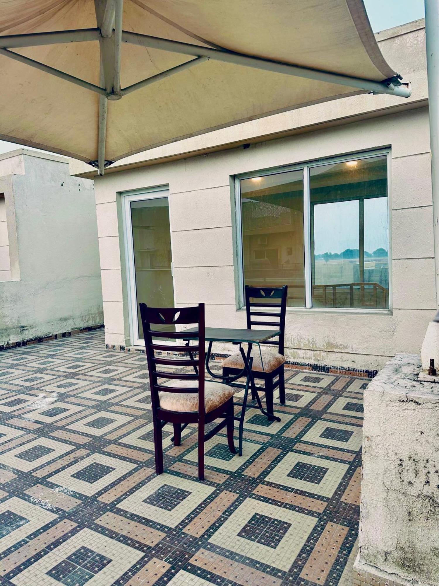 Pearl Grand Boutique Cottage In Omaxe Anandam Vrindavan - #Premium Ac Rooms With Balcony #Big Parking #Lift #Garden #Peaceful Area #Near Prem Mandir #Property Of The Year #Most Awarded Ngoại thất bức ảnh