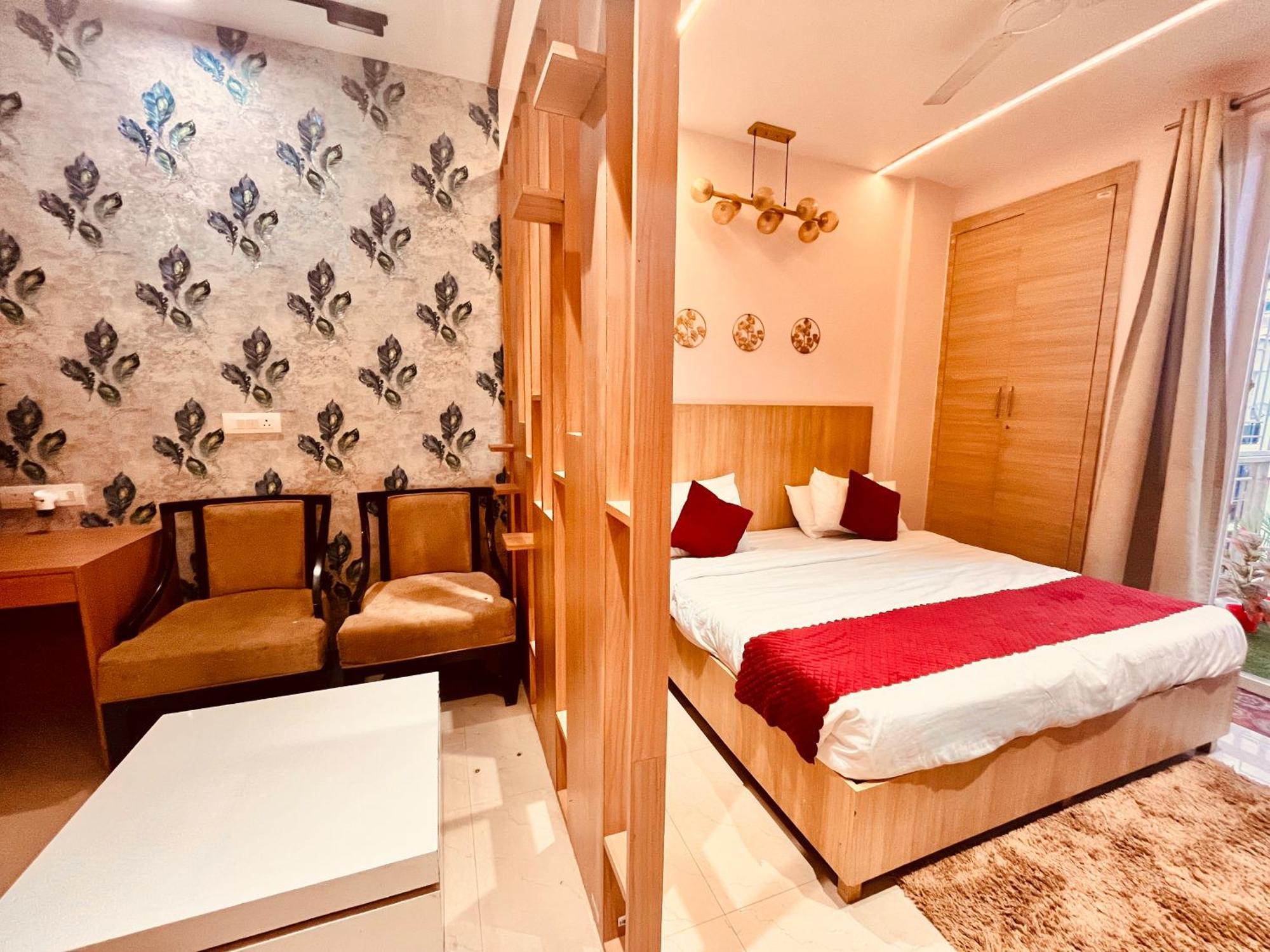Pearl Grand Boutique Cottage In Omaxe Anandam Vrindavan - #Premium Ac Rooms With Balcony #Big Parking #Lift #Garden #Peaceful Area #Near Prem Mandir #Property Of The Year #Most Awarded Ngoại thất bức ảnh