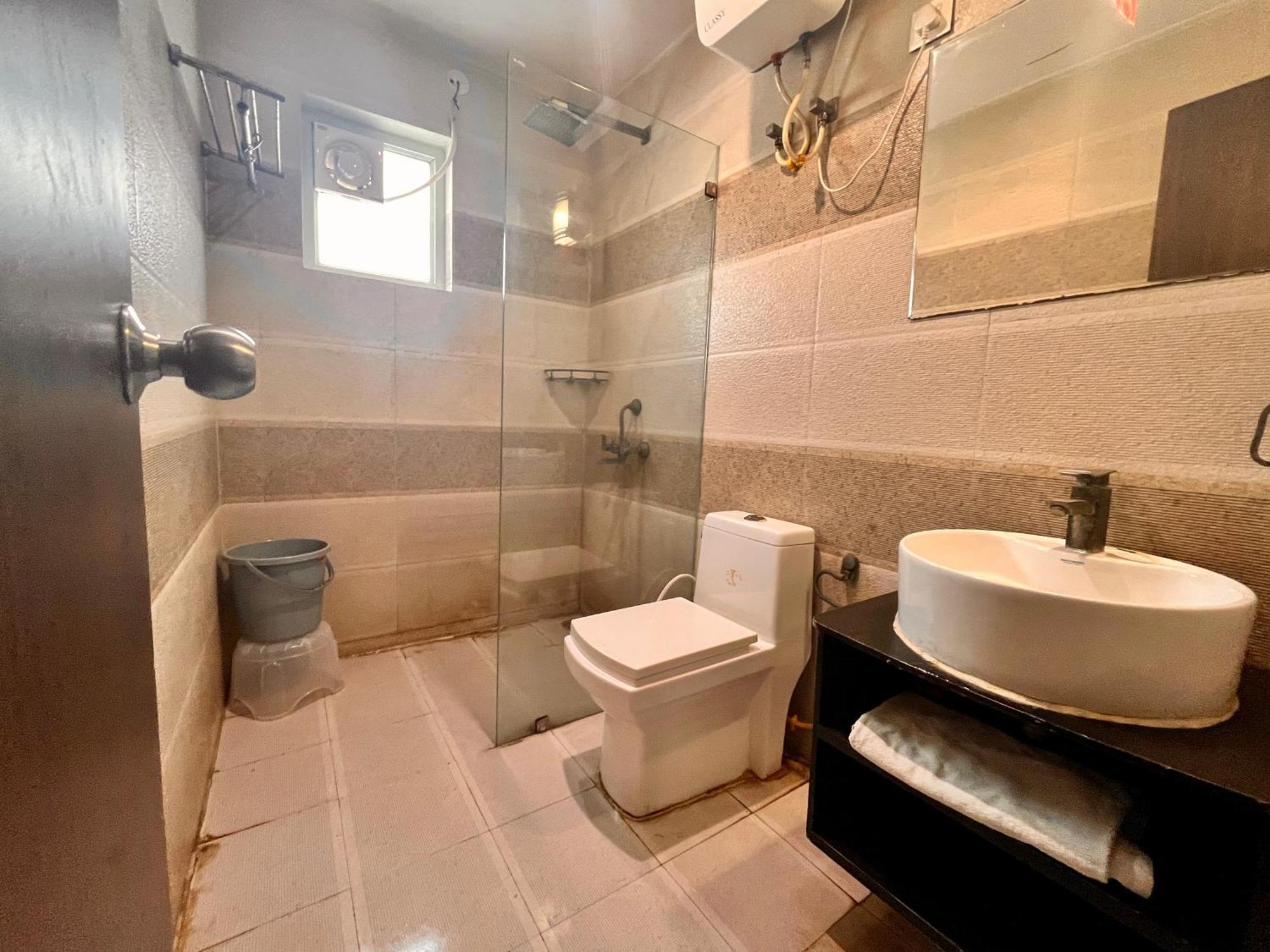 Pearl Grand Boutique Cottage In Omaxe Anandam Vrindavan - #Premium Ac Rooms With Balcony #Big Parking #Lift #Garden #Peaceful Area #Near Prem Mandir #Property Of The Year #Most Awarded Ngoại thất bức ảnh