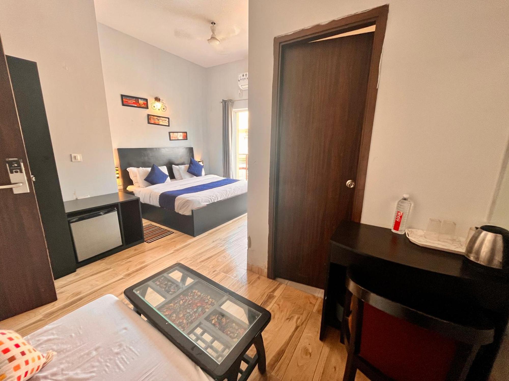 Pearl Grand Boutique Cottage In Omaxe Anandam Vrindavan - #Premium Ac Rooms With Balcony #Big Parking #Lift #Garden #Peaceful Area #Near Prem Mandir #Property Of The Year #Most Awarded Ngoại thất bức ảnh