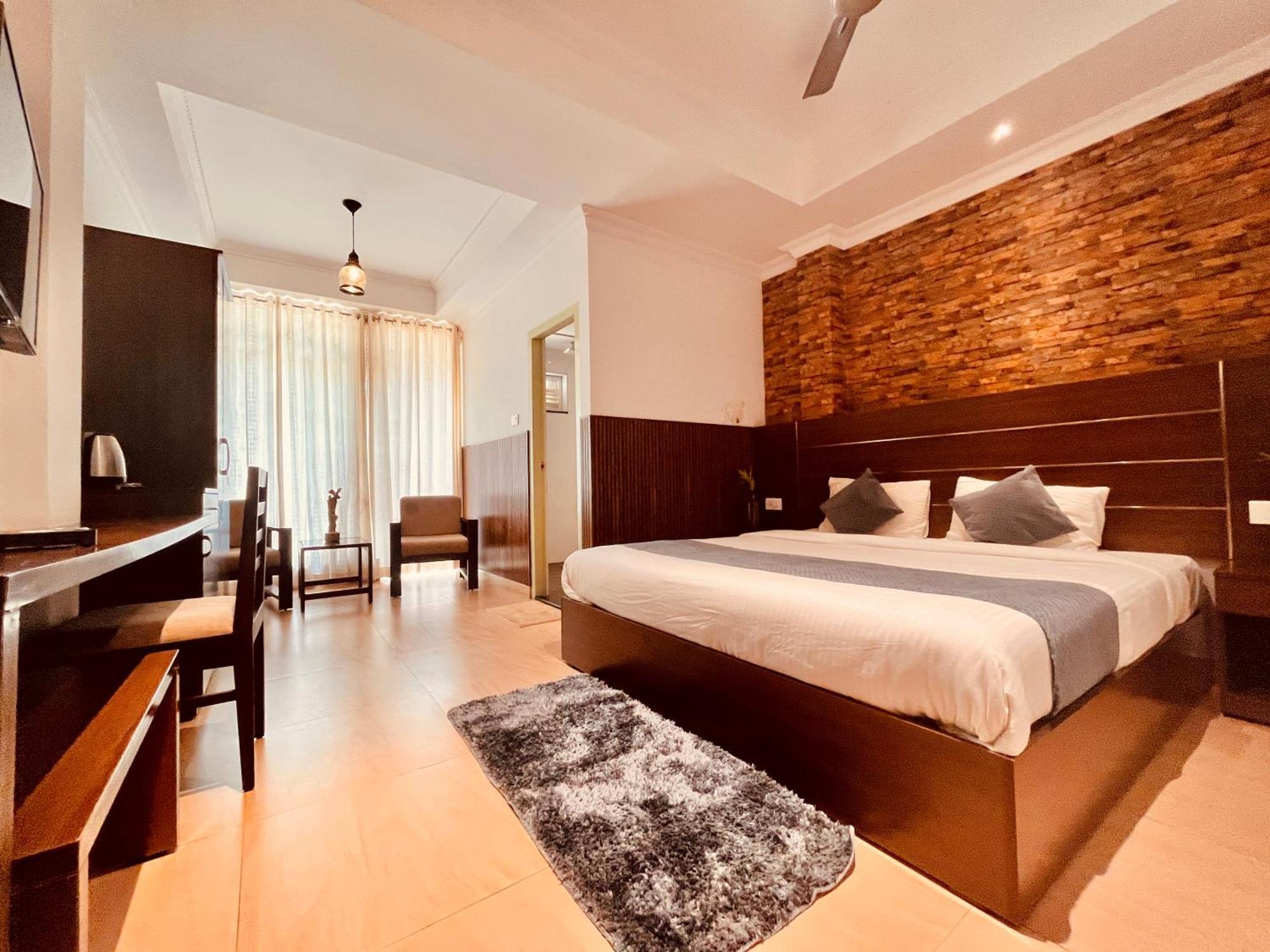 Pearl Grand Boutique Cottage In Omaxe Anandam Vrindavan - #Premium Ac Rooms With Balcony #Big Parking #Lift #Garden #Peaceful Area #Near Prem Mandir #Property Of The Year #Most Awarded Ngoại thất bức ảnh