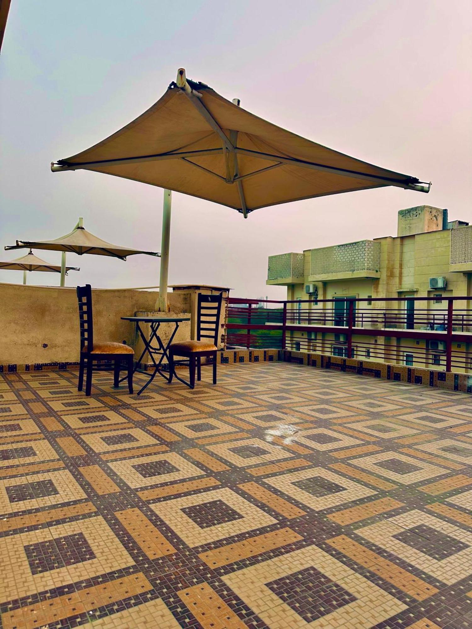 Pearl Grand Boutique Cottage In Omaxe Anandam Vrindavan - #Premium Ac Rooms With Balcony #Big Parking #Lift #Garden #Peaceful Area #Near Prem Mandir #Property Of The Year #Most Awarded Ngoại thất bức ảnh