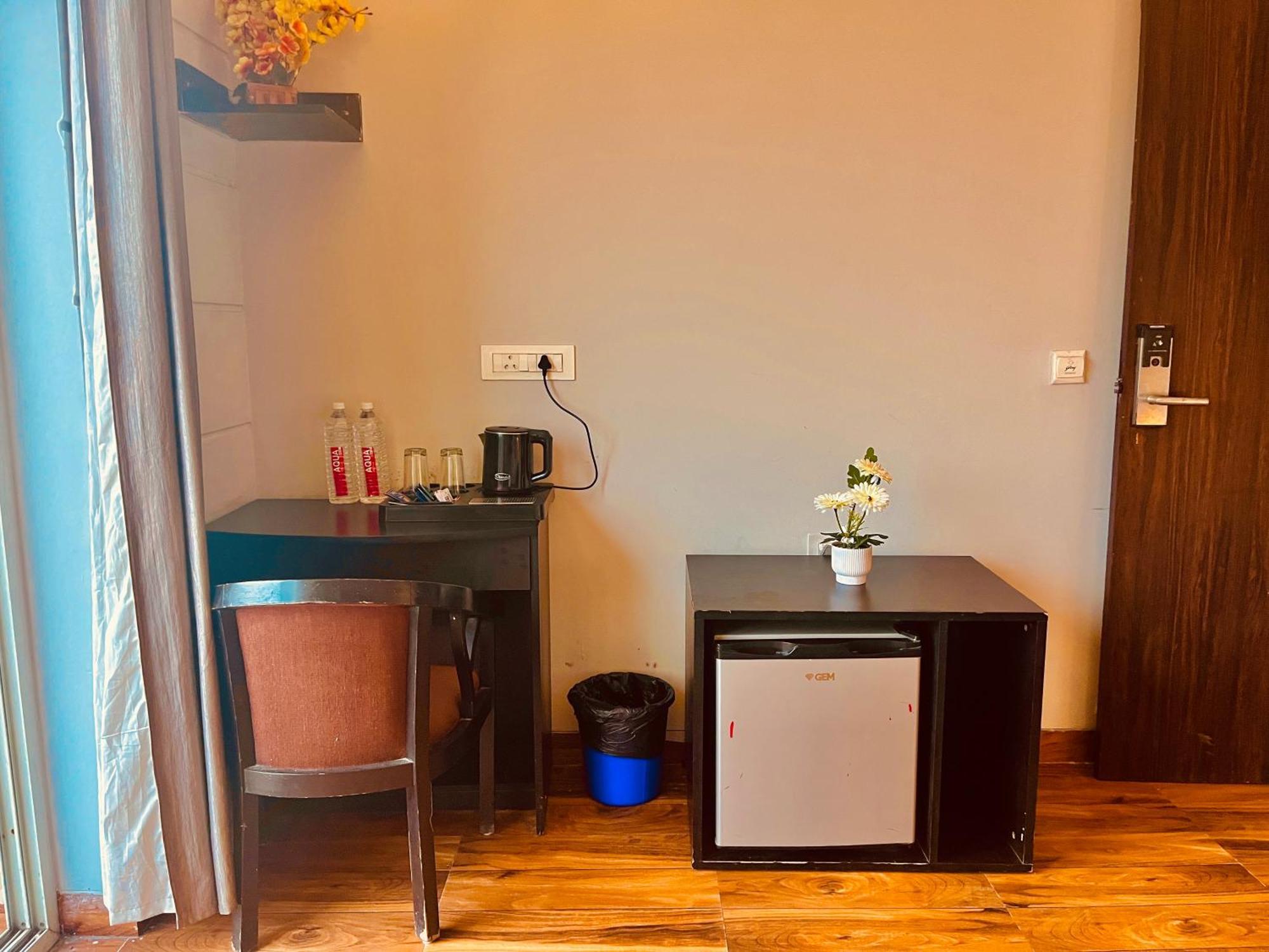 Pearl Grand Boutique Cottage In Omaxe Anandam Vrindavan - #Premium Ac Rooms With Balcony #Big Parking #Lift #Garden #Peaceful Area #Near Prem Mandir #Property Of The Year #Most Awarded Ngoại thất bức ảnh