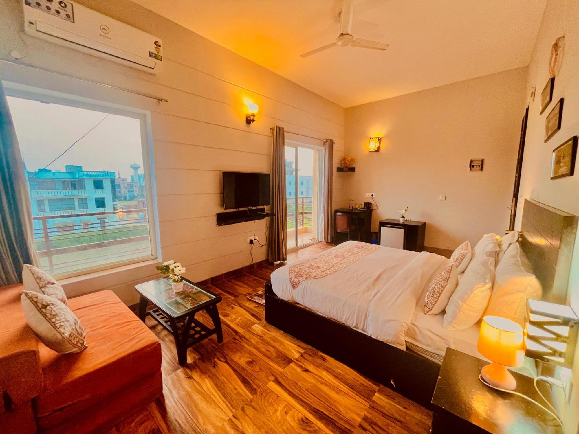 Pearl Grand Boutique Cottage In Omaxe Anandam Vrindavan - #Premium Ac Rooms With Balcony #Big Parking #Lift #Garden #Peaceful Area #Near Prem Mandir #Property Of The Year #Most Awarded Ngoại thất bức ảnh